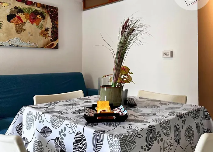 Tra Mole E Castello By To *